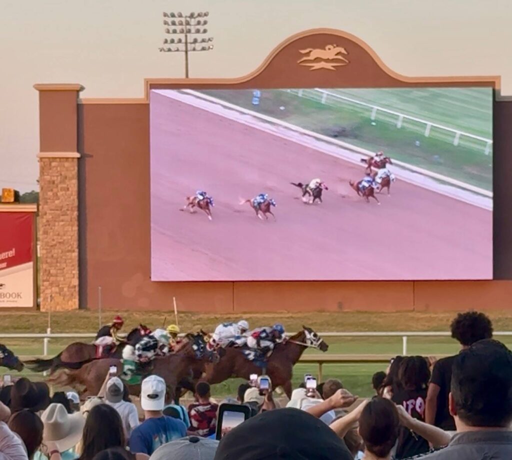 Finish line crowd at Lone Star Park Dollar Day